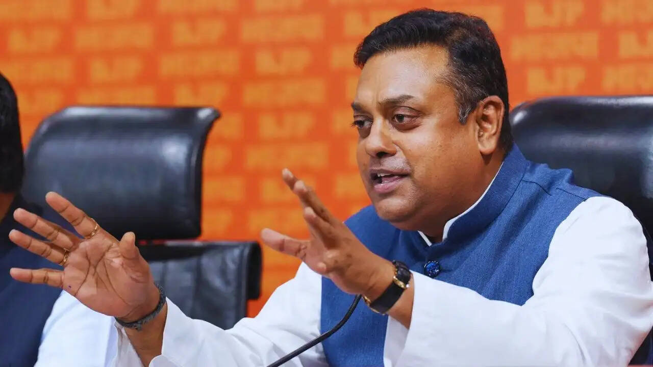 क्या नेहरू ने भारत की सुरक्षा से किया समझौता? बीजेपी का गंभीर आरोप