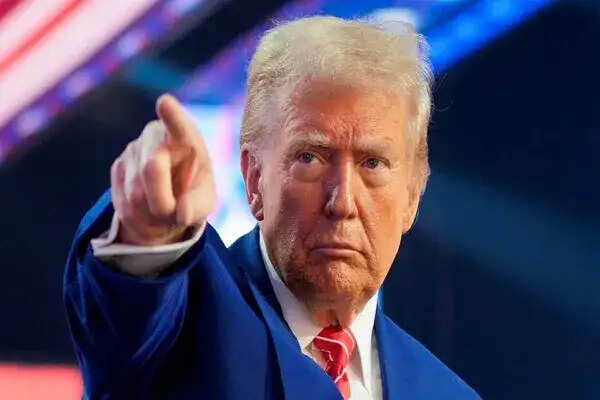 ट्रंप का अगला लक्ष्य क्यूबा, सैन्य कार्रवाई की संभावना