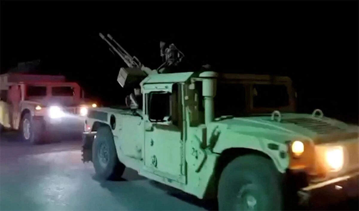 पाकिस्तान और अफगानिस्तान के बीच खुली जंग की स्थिति: हालात गंभीर