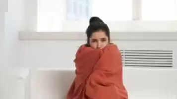 सर्दियों में ठंड से राहत पाने के लिए जरूरी विटामिन्स