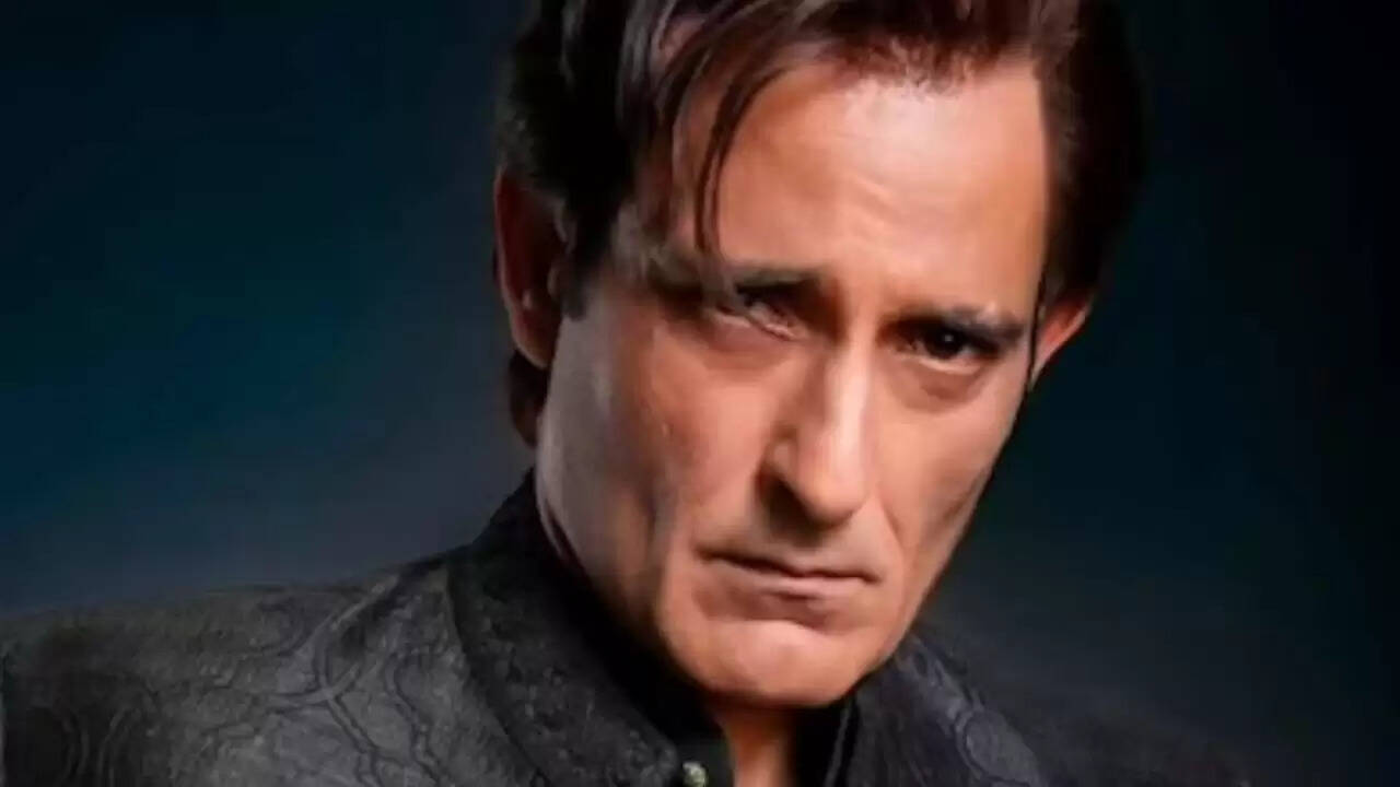 अक्षय खन्ना ने दृश्यम 3 से लिया किनारा, धुरंधर की सफलता के बाद बढ़ी फीस की मांग