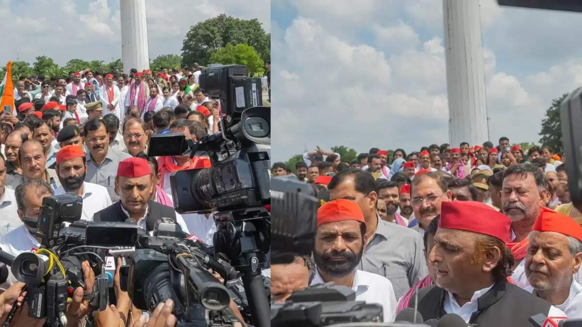 अखिलेश यादव का स्वतंत्रता दिवस पर बीजेपी पर हमला