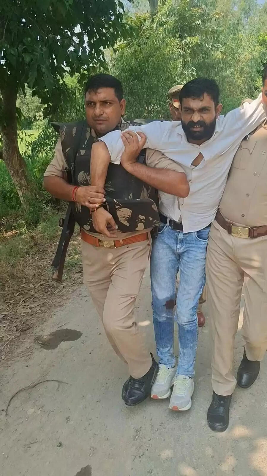 मुरादाबाद में हिंदू नेता की हत्या के आरोपी को पुलिस ने मुठभेड़ में पकड़ा