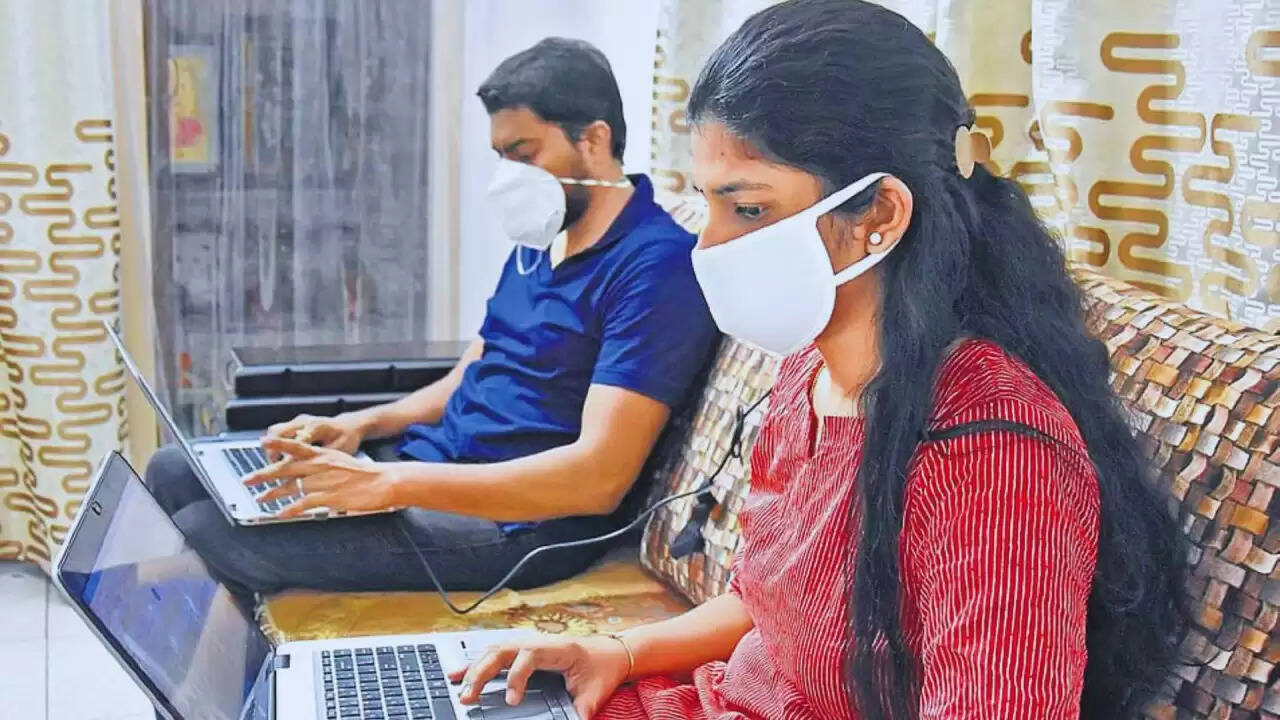 दिल्ली में प्रदूषण के बीच वर्क फ्रॉम होम का नया आदेश: जानें क्या हैं नियम