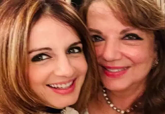 बॉलीवुड की मशहूर मॉडल ज़रीन कतरक का निधन, संजय खान की पत्नी थीं