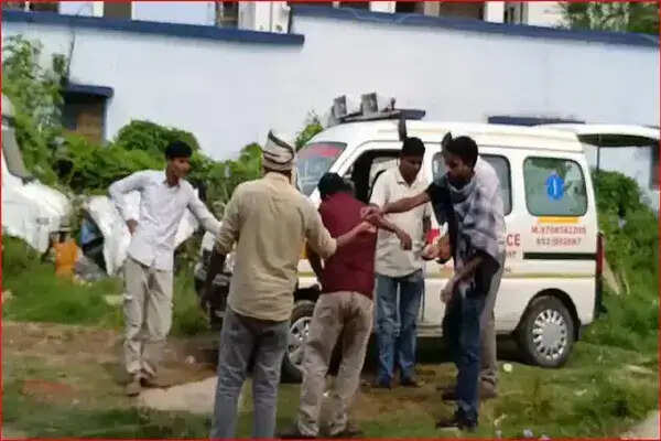 बिहार में 21 दिन बाद लापता बच्चे का शव तालाब से मिला, साइबर ठगों ने लिया था फिरौती