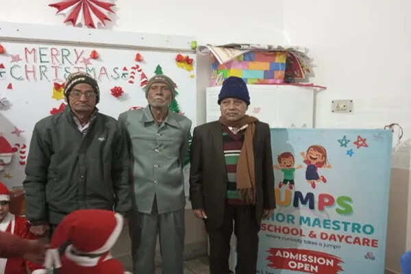 जम्प्स मैस्ट्रो प्री स्कूल में क्रिसमस का जश्न