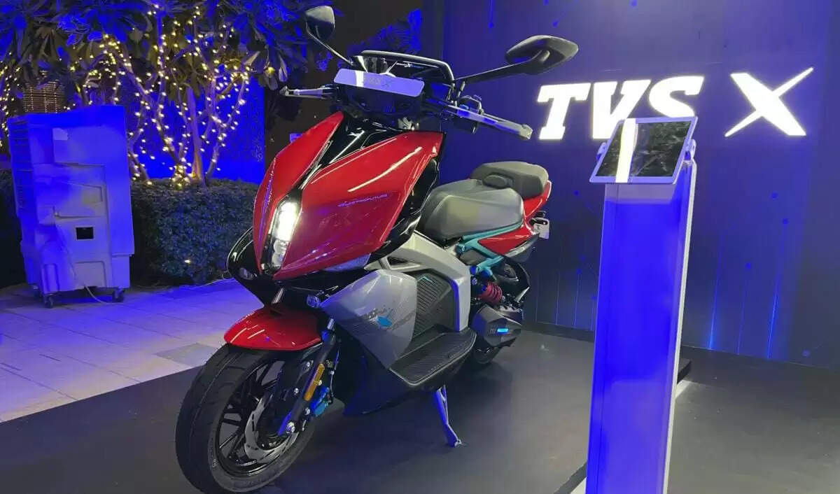 TVS X Electric Scooter: जानें इसकी कीमत, EMI प्लान और शानदार फीचर्स