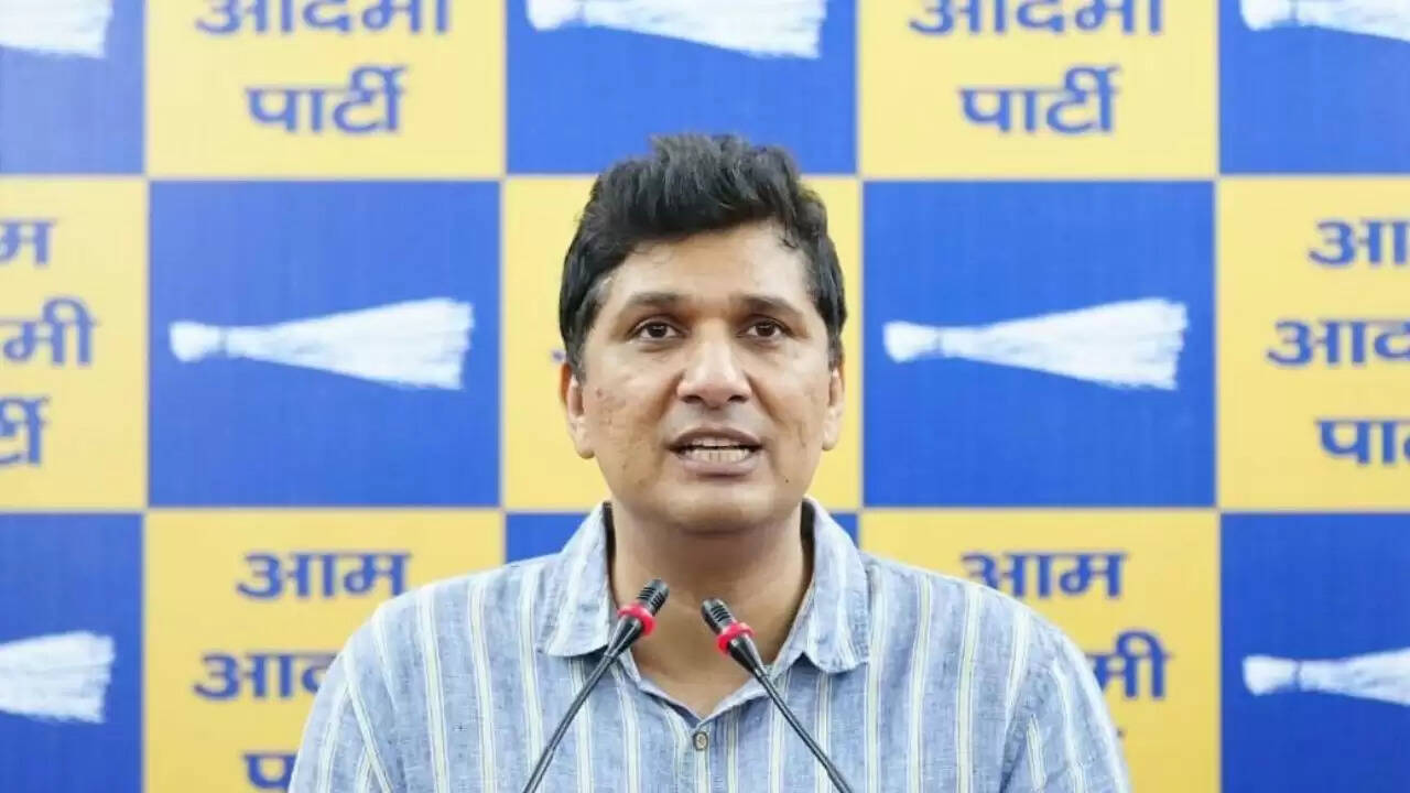 दिल्ली में निजी स्कूलों की फीस नियंत्रण विधेयक पर अभिभावकों का विरोध