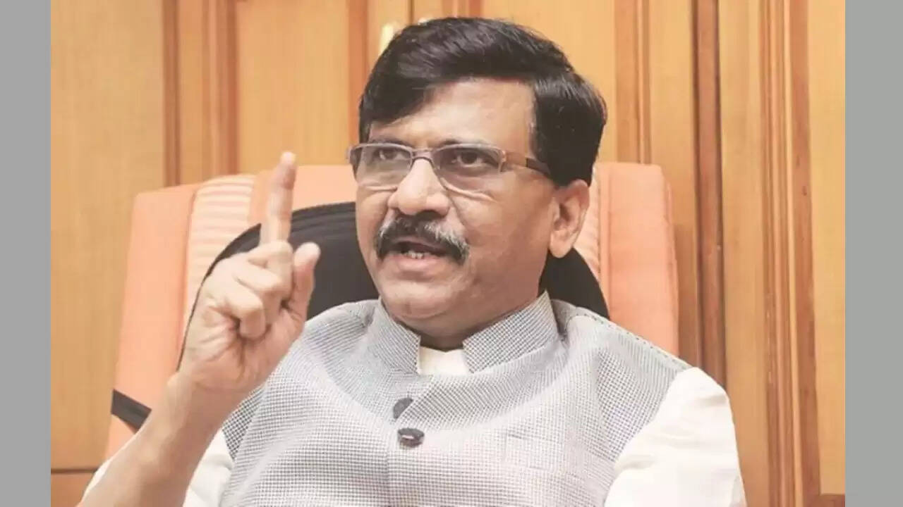 मराठा आरक्षण आंदोलन: बॉम्बे हाईकोर्ट की चेतावनी और राजनीतिक हलचल