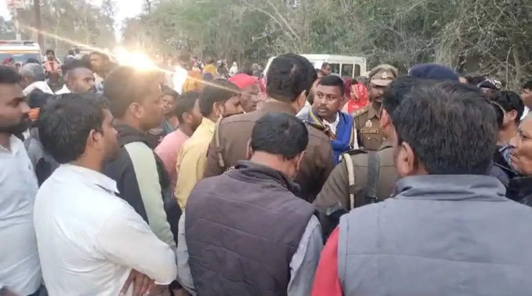 अमेठी : शव को सड़क पर रखकर जाम लगाने वाले के खिलाफ मुकदमा दर्ज