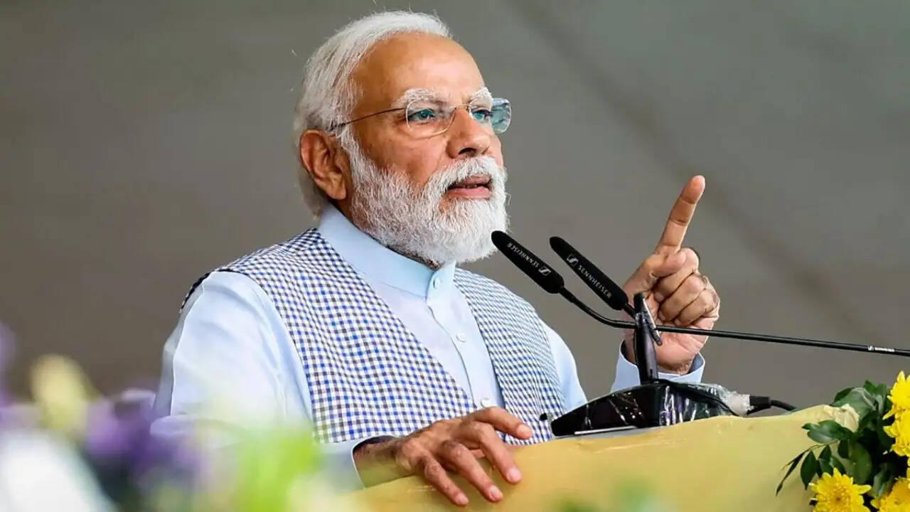 क्या पीएम मोदी के भाषण ने चुनावी आचार संहिता का उल्लंघन किया? जानें विवाद की पूरी कहानी