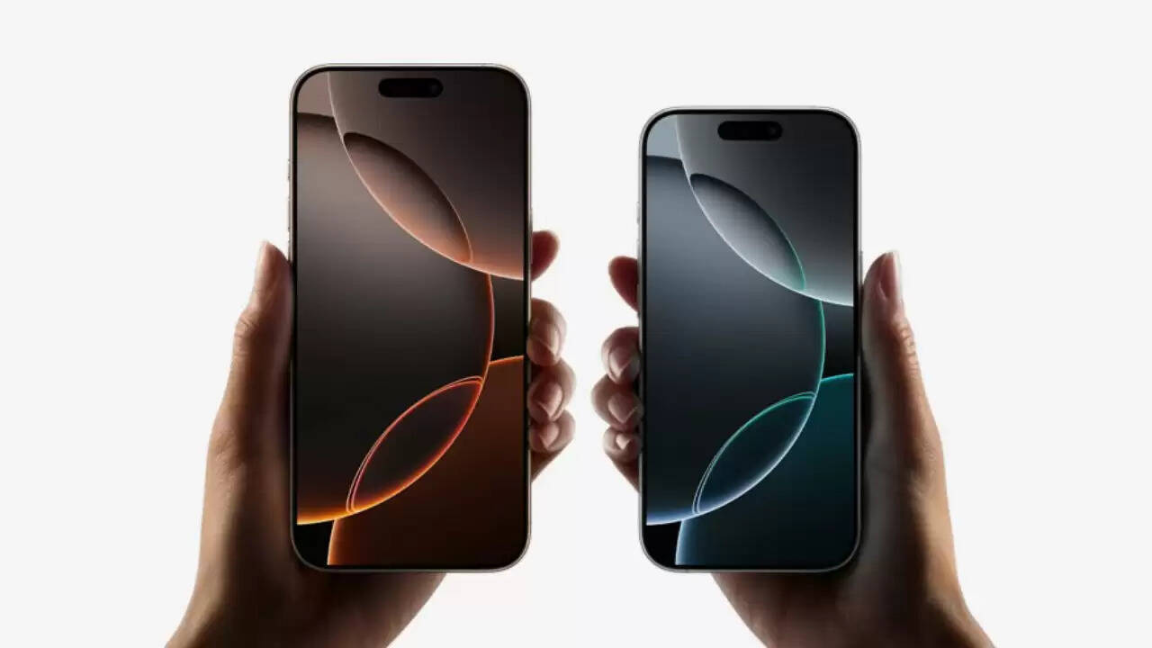 Apple ने पुराने iPhone मॉडल्स को किया बंद, नए iPhone 17 सीरीज की हुई लॉन्चिंग