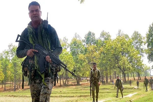 झारखंड में नक्सलियों के खिलाफ सुरक्षा बलों की बड़ी कार्रवाई