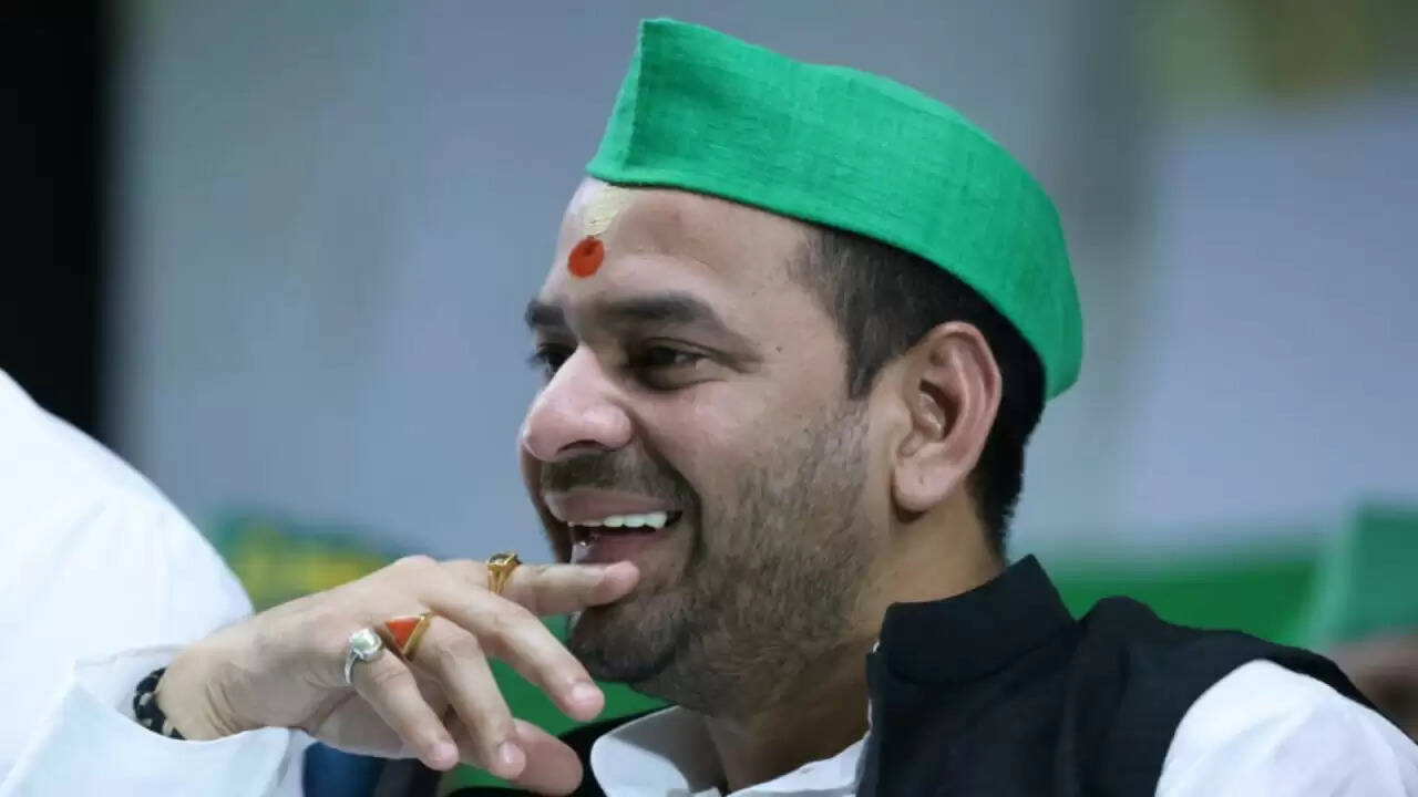 बिहार विधानसभा चुनाव 2025: तेज प्रताप यादव का सपा से नजदीकी बढ़ाना, क्या है इसके पीछे की रणनीति?