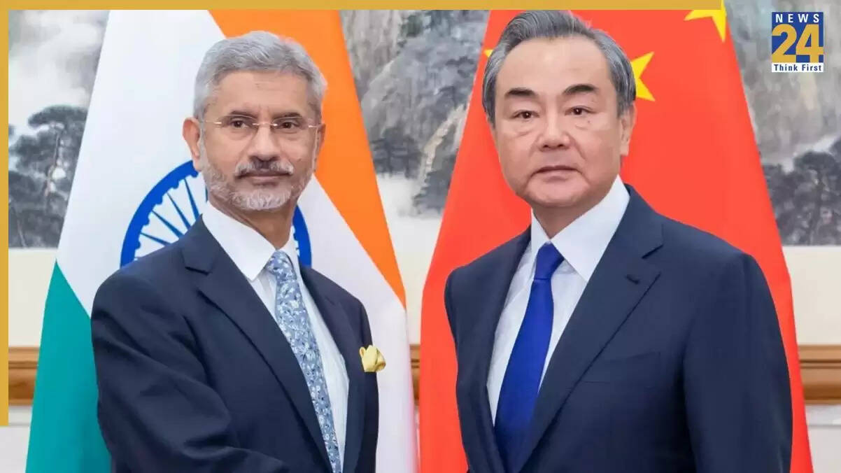 चीन के विदेश मंत्री वांग यी का भारत दौरा: द्विपक्षीय संबंधों को मजबूत करने की दिशा में एक कदम