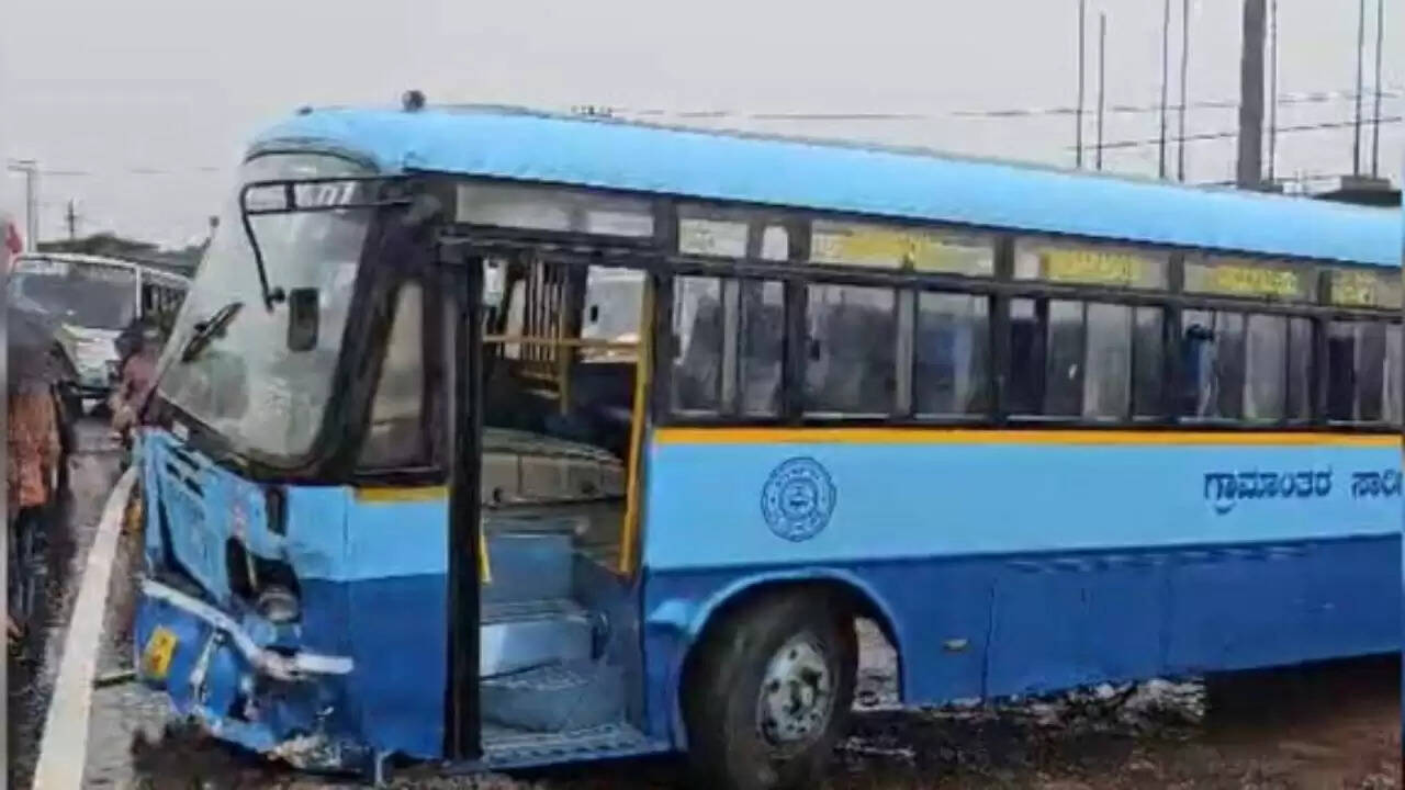कर्नाटक में सड़क दुर्घटना: 5 की मौत, 7 घायल