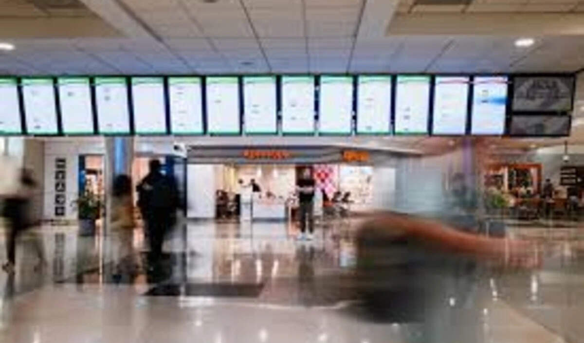 बैंक कार्ड सुविधाओं में बदलाव: हवाई अड्डा विश्राम कक्ष की नई शर्तें