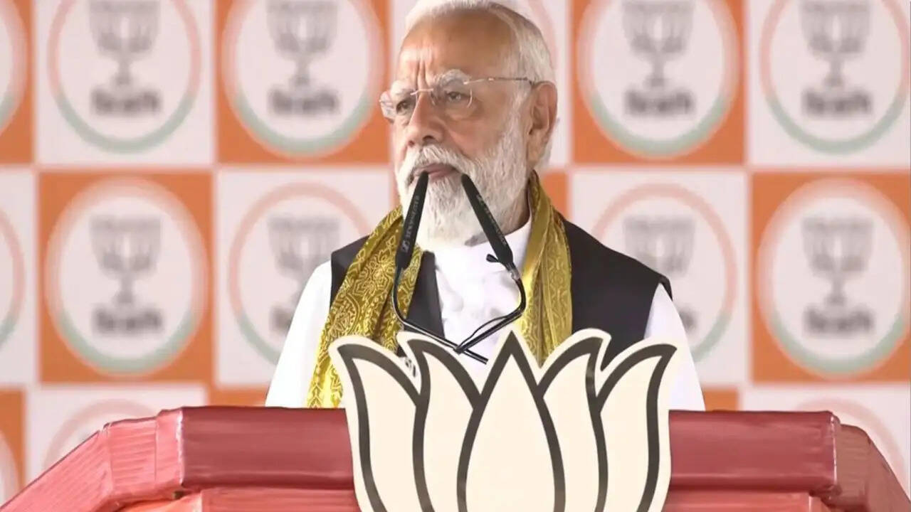 प्रधानमंत्री मोदी ने पश्चिम बंगाल में चुनावी रैली में तृणमूल सरकार पर किया हमला