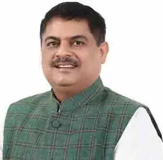 आम आदमी पार्टी के सांसदों का भाजपा में शामिल होना: विकास की नई दिशा