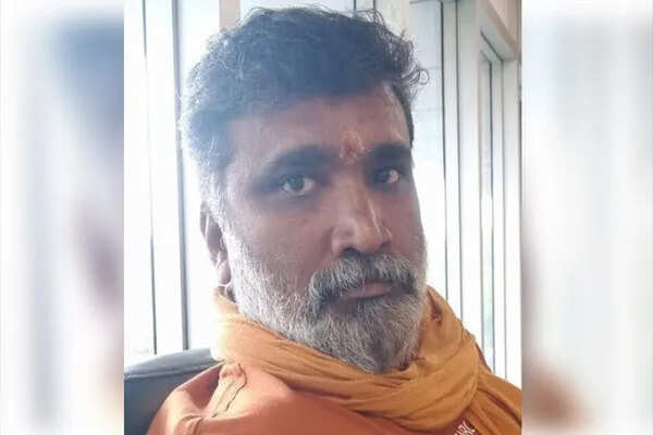 फिल्म निर्माता विक्रम सुगुमारन का निधन, तमिल सिनेमा में शोक की लहर