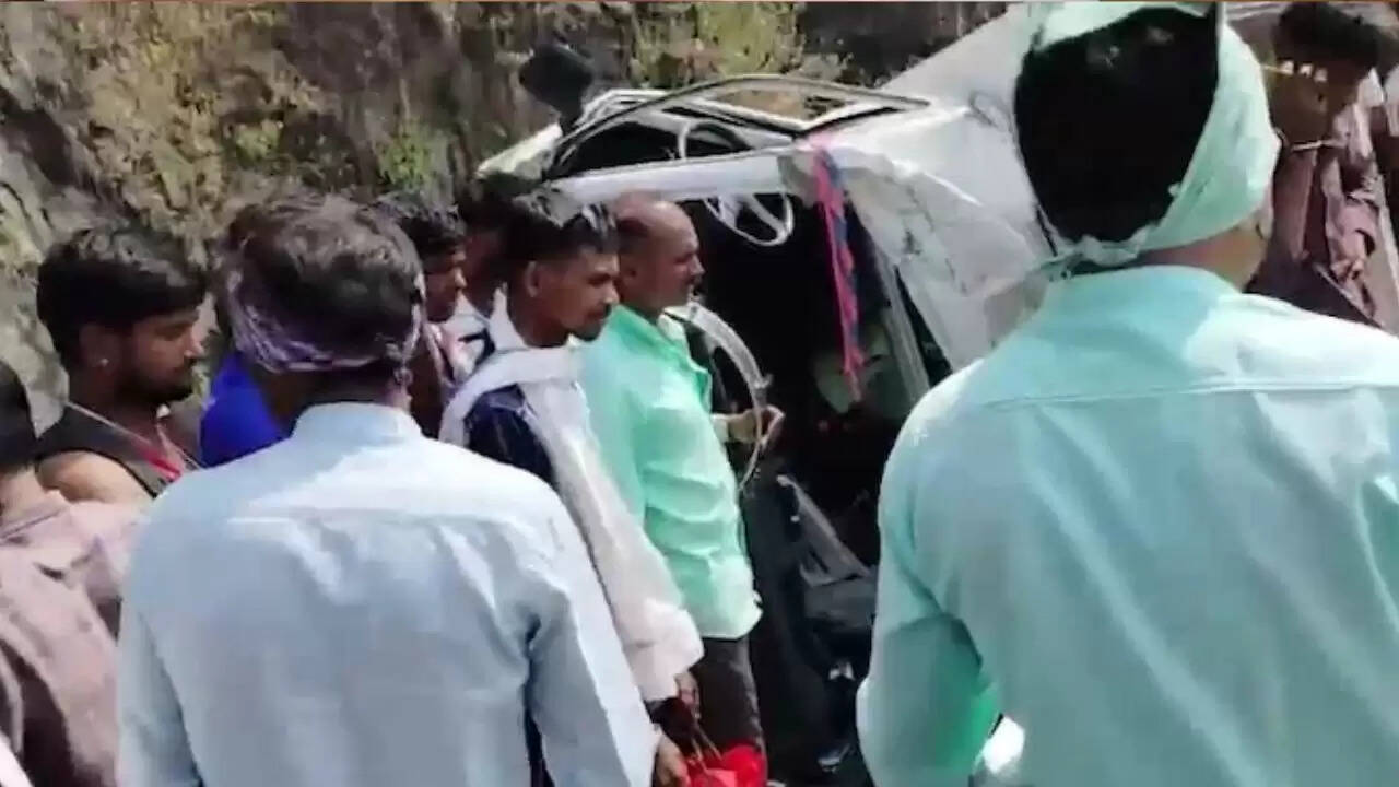 नंदुरबार बस दुर्घटना में 8 लोगों की मौत, जांच शुरू