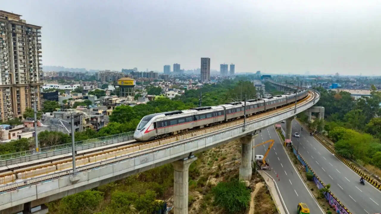 दिल्ली-मेरठ कॉरिडोर में यात्रियों की संख्या में वृद्धि, 10 नई ट्रेन ट्रिप्स जोड़ी गईं