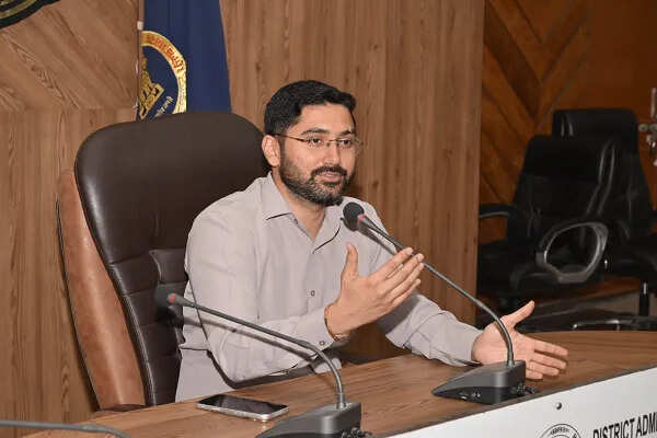 जालंधर के विकास के लिए डिप्टी कमिश्नर वरजीत वालिया की प्राथमिकताएँ