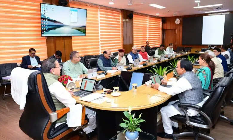 उत्तराखंड: धामी कैबिनेट की पहली बैठक में 16 महत्वपूर्ण निर्णय