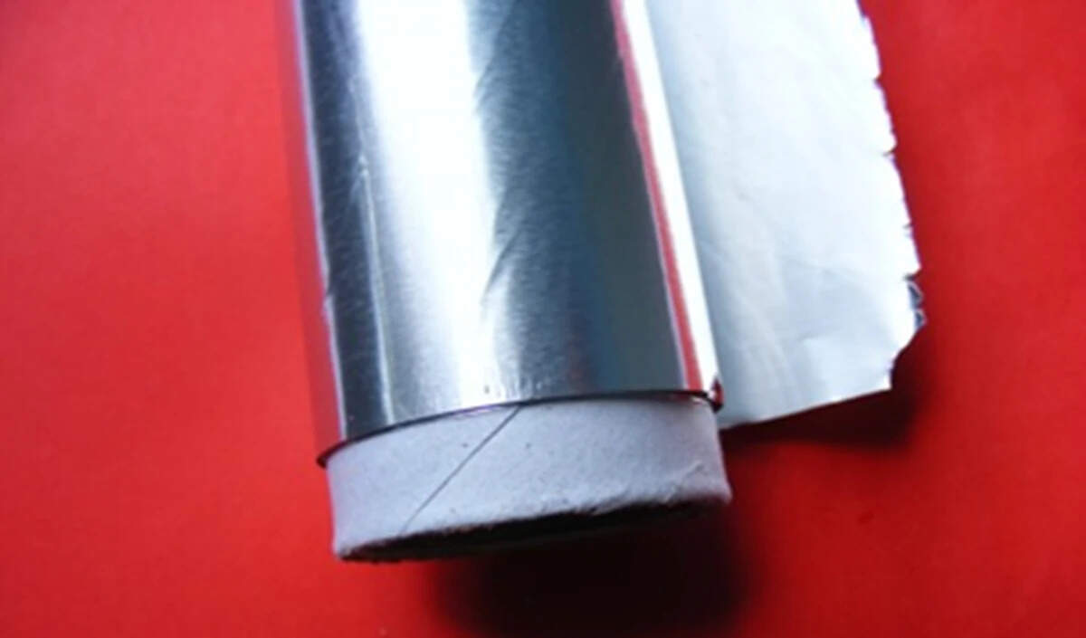 एल्युमिनियम फॉयल के स्थान पर केले के पत्ते का उपयोग: स्वास्थ्य और पर्यावरण के लिए बेहतर विकल्प