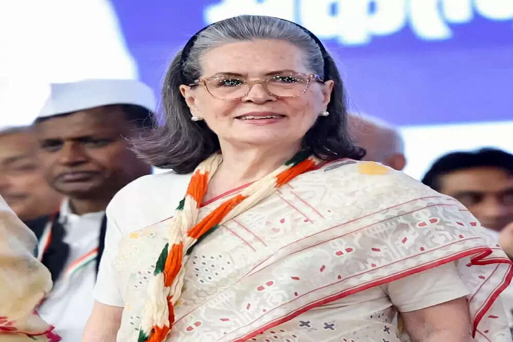 ममता बनर्जी की सोनिया गांधी से मुलाकात, राजनीतिक अटकलें तेज