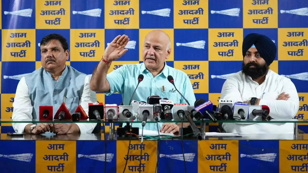 AAP का शिक्षा सुधार पर जोर: मनीष सिसोदिया का बयान