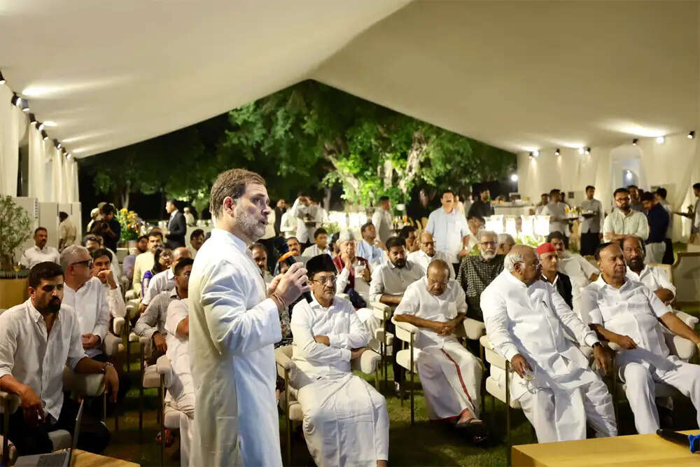 कांग्रेस की चुनावी रणनीति पर सवाल: केरल में सचिव नियुक्ति का विवाद