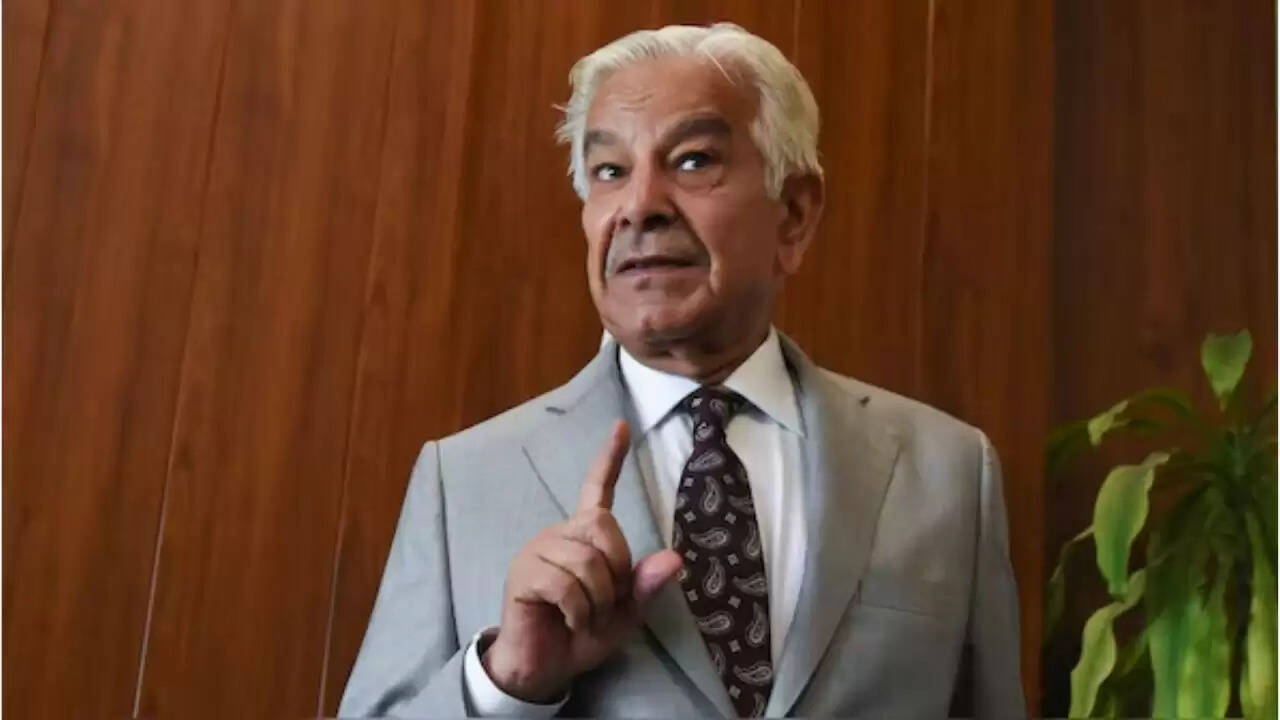 पाकिस्तान के रक्षा मंत्री का शिमला समझौते पर विवादास्पद बयान