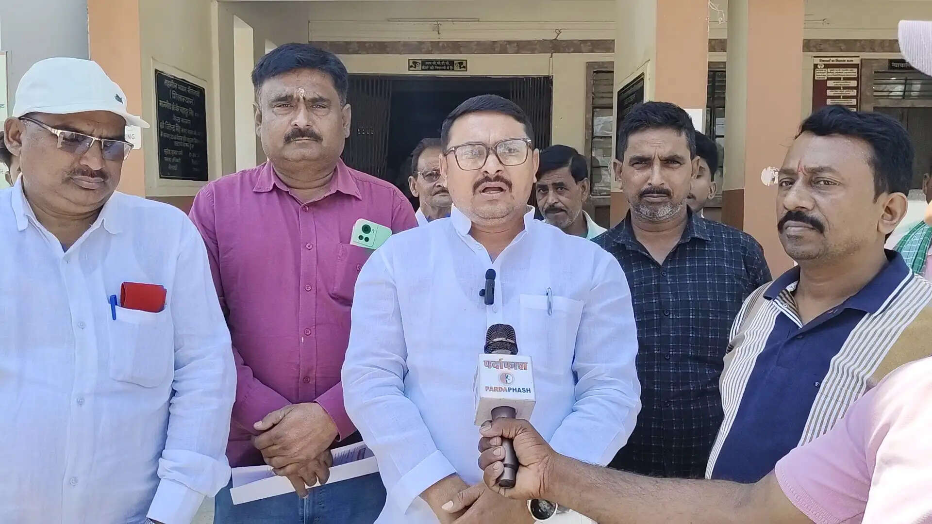 गैस संकट पर सपा नेता बैजू यादव का प्रशासन से हस्तक्षेप की मांग