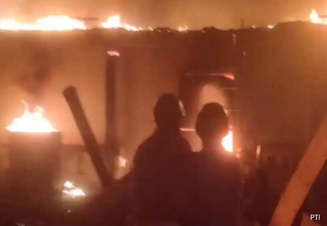 गोवा में नाइट क्लब आग से 25 लोगों की मौत, मुख्यमंत्री ने की जांच के आदेश