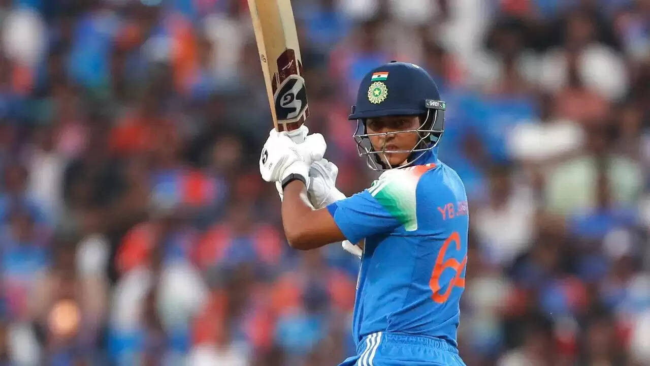भारत ने दक्षिण अफ्रीका को हराकर वनडे सीरीज 2-1 से जीती, यशस्वी का पहला शतक