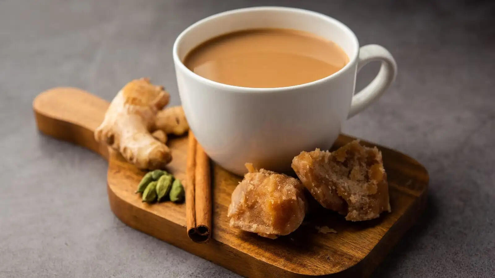 चाय के सेवन के स्वास्थ्य पर प्रभाव: जानें इसके फायदे और नुकसान