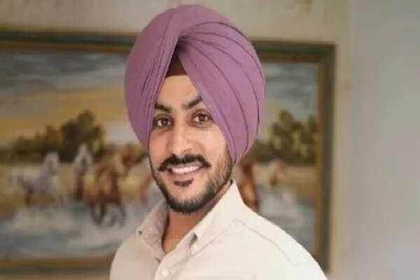 पंजाबी गायक राजवीर जवंदा का निधन, इंडस्ट्री में शोक की लहर