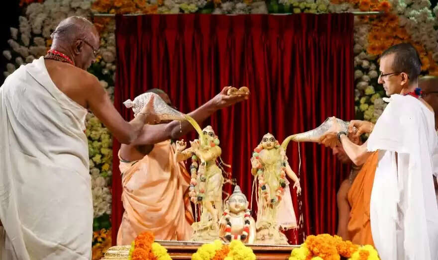 श्रीकृष्ण जन्माष्टमी: पूजा में शंख का महत्व और उपाय