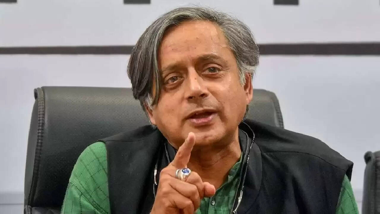 क्या शशि थरूर की कांग्रेस में वापसी का मतलब है नई राजनीतिक संभावनाएं?