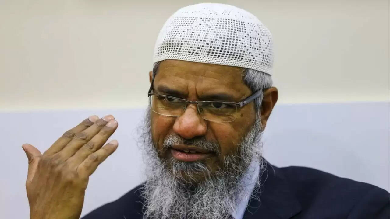 क्या Zakir Naik सच में हैं एड्स से पीड़ित? जानें उनके वकील का क्या कहना है