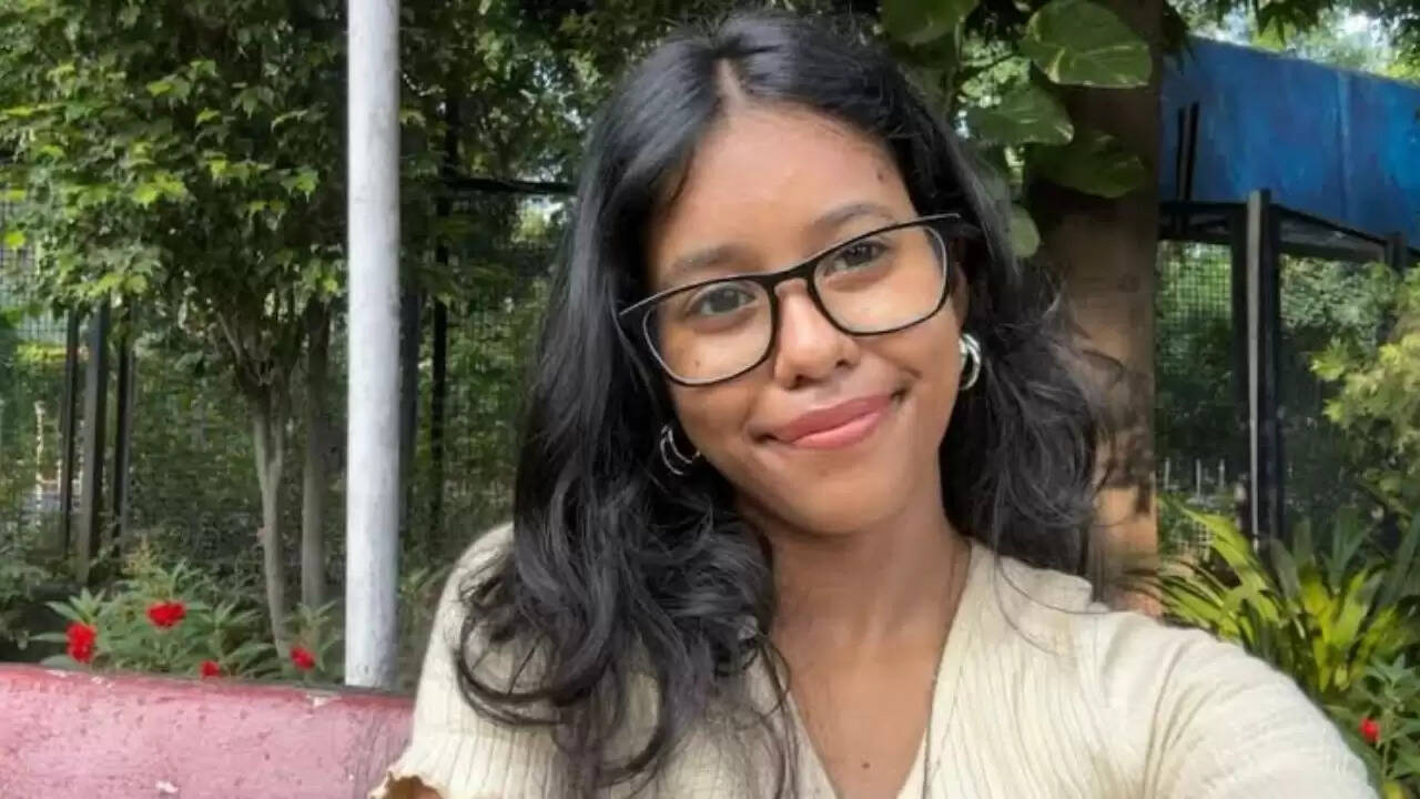 दिल्ली में 19 वर्षीय छात्रा का शव यमुना नदी से बरामद, रहस्य गहराया