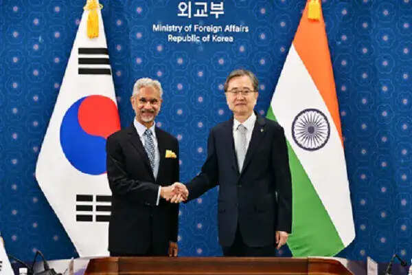 भारत और दक्षिण कोरिया के बीच द्विपक्षीय सहयोग को बढ़ावा देने की चर्चा