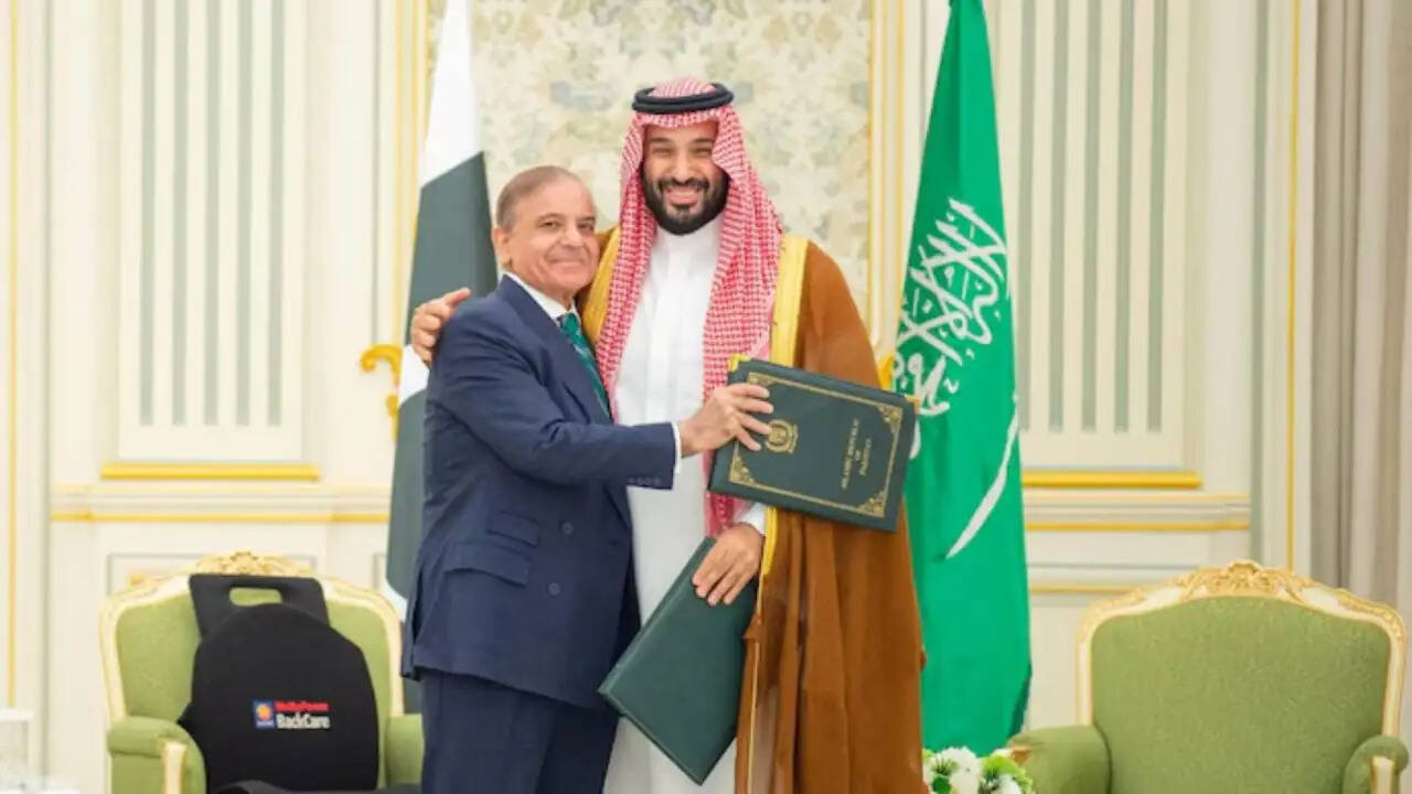 पाकिस्तान को सऊदी अरब से मिली 3 अरब डॉलर की आर्थिक सहायता: जानें इसके पीछे की कहानी