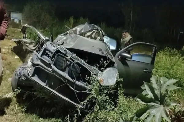 अमरोहा में सड़क दुर्घटना में चार डॉक्टरों की जान गई