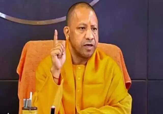 योगी सरकार ने भ्रष्टाचार के आरोप में उपजिलाधिकारी को निलंबित किया