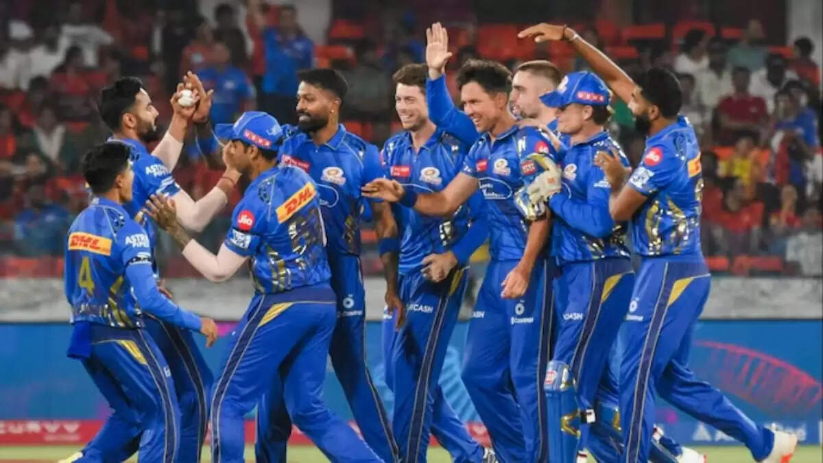 मुंबई इंडियंस ने IPL 2026 के लिए नए स्क्वाड की घोषणा की, केवल एक तेज गेंदबाज को मिली जगह