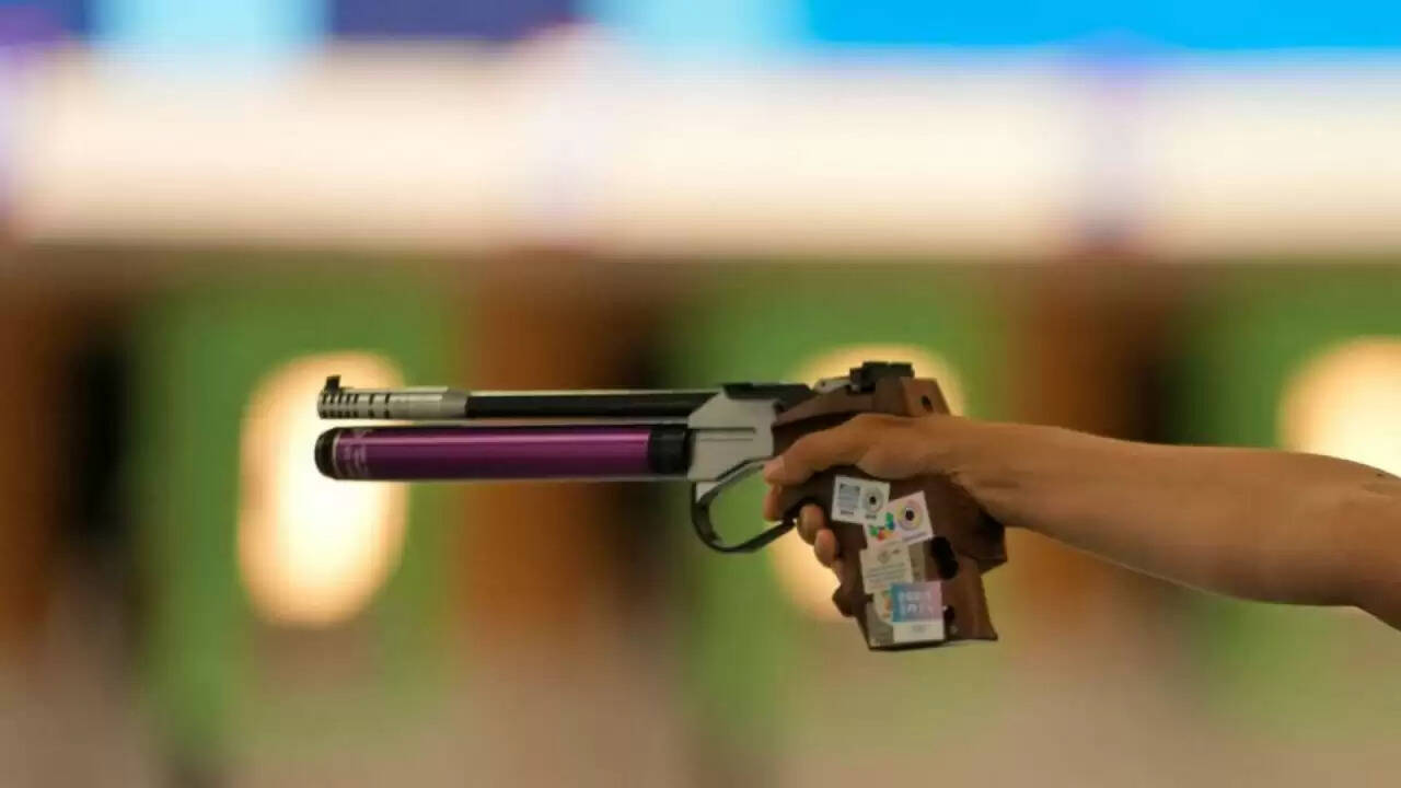 बांग्लादेश का विवादास्पद फैसला: क्रिकेट नहीं, लेकिन शूटिंग टीम को मिली भारत जाने की अनुमति