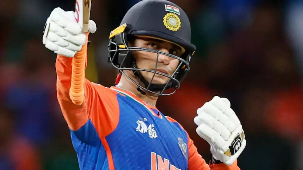 अभिषेक शर्मा की गेंदबाजी से टीम इंडिया को मिले नए विकल्प